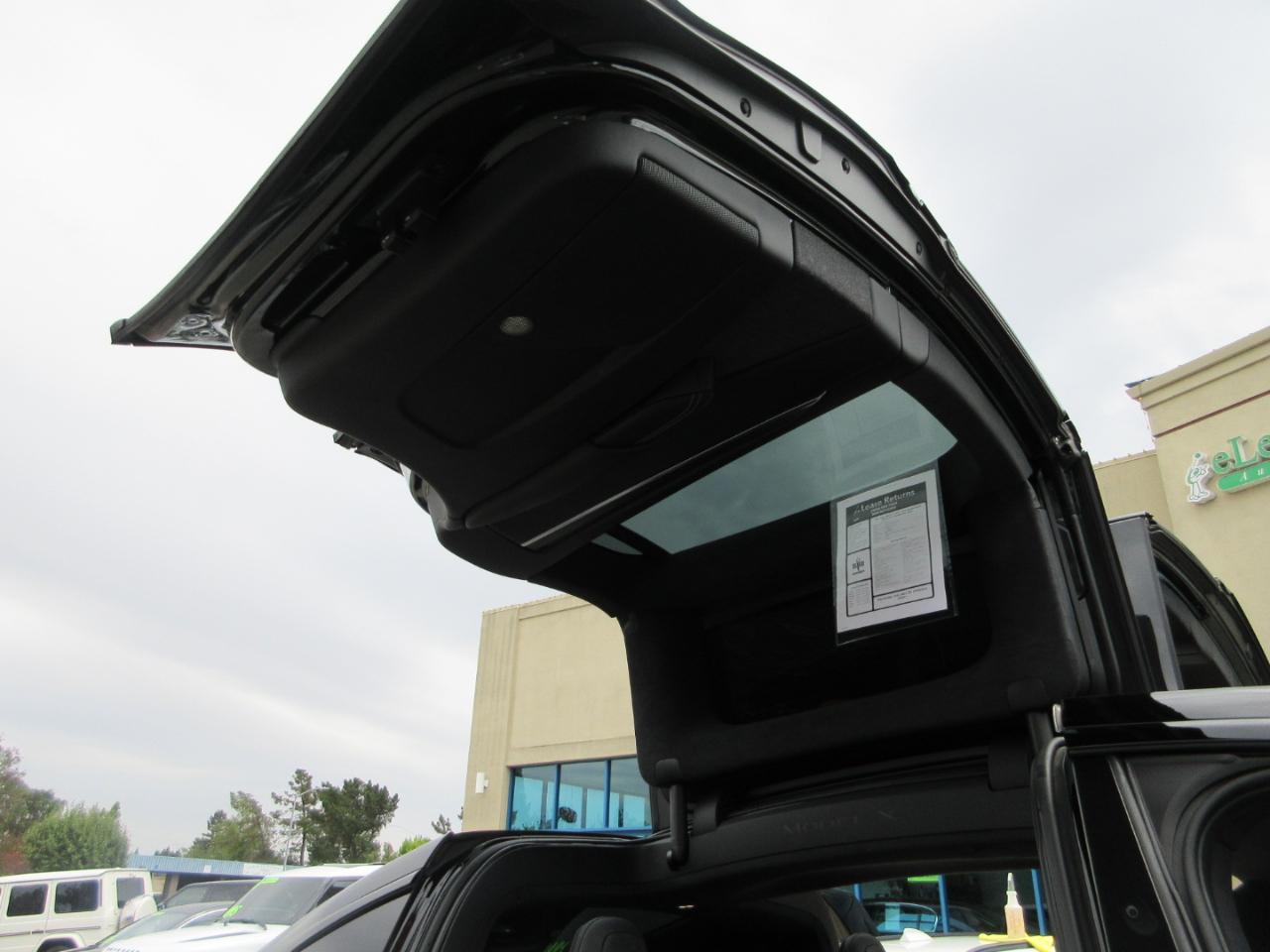 Tesla Model X  2022