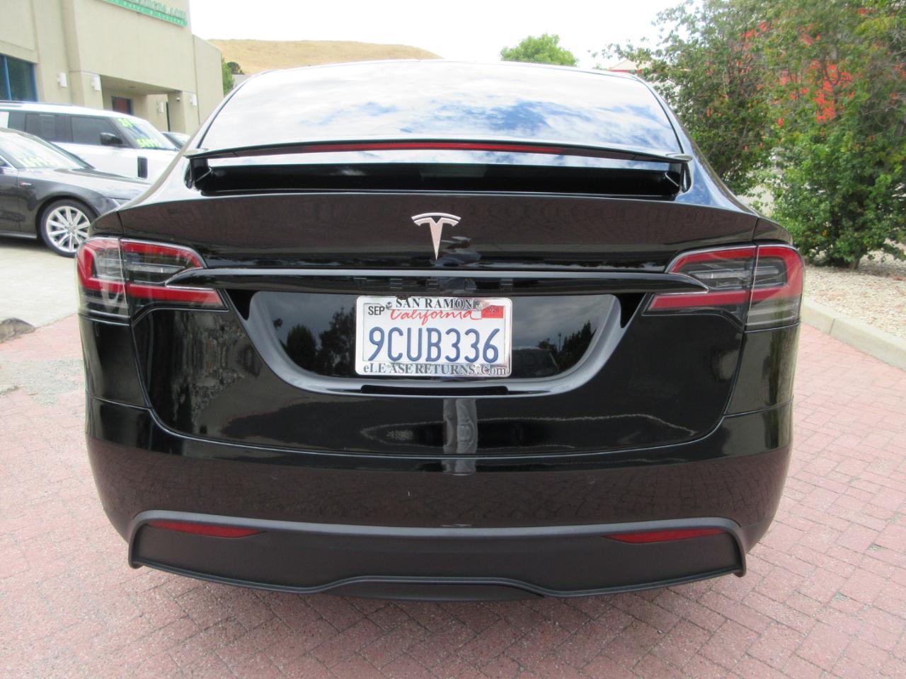 Tesla Model X  2022