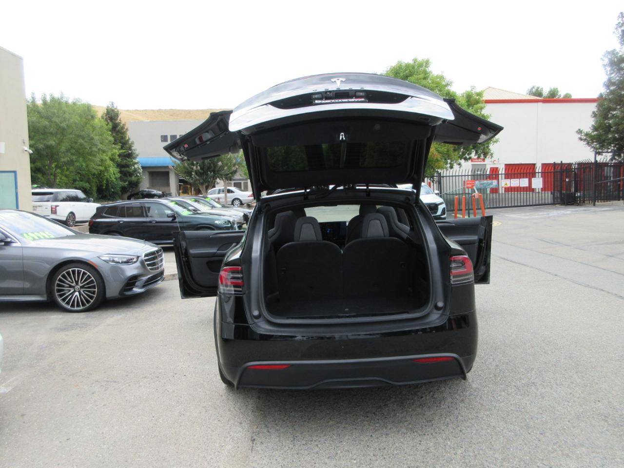 Tesla Model X  2022