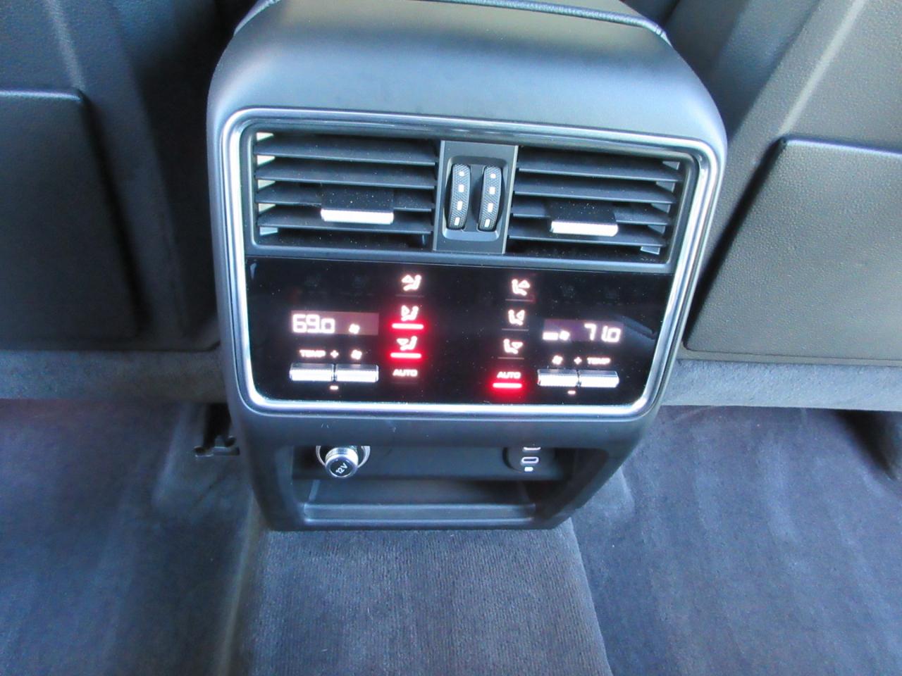Porsche Cayenne  2023