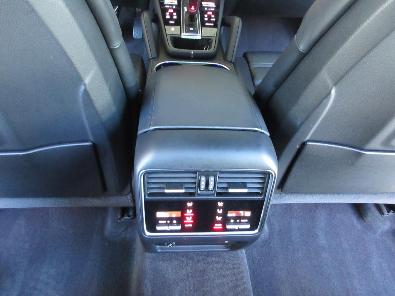 Porsche Cayenne  2023