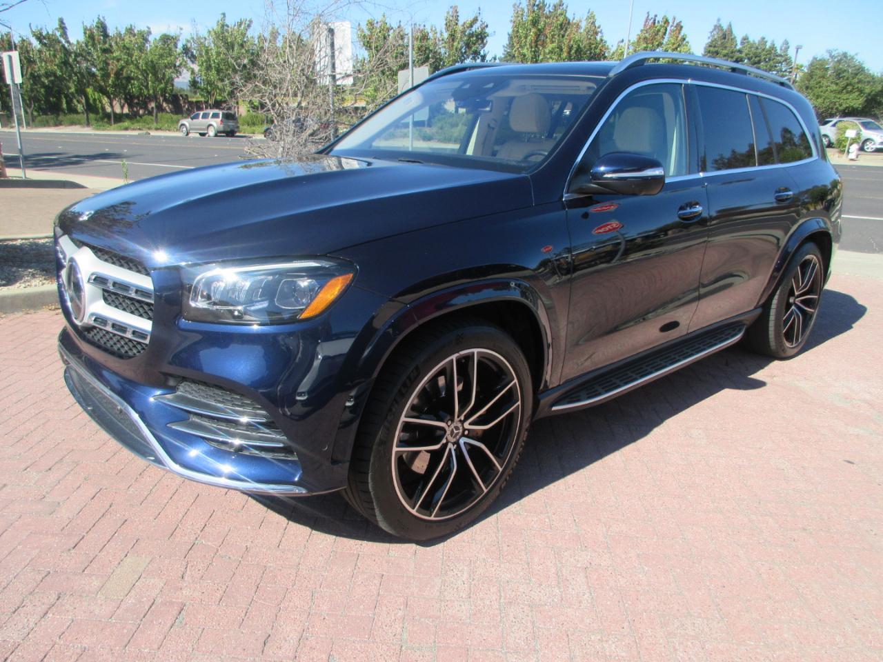 2022 Mercedes-Benz GLS 450 4MATIC**AMG TRIM**HEAT-AC SEATS**CAPT CHAIRS**