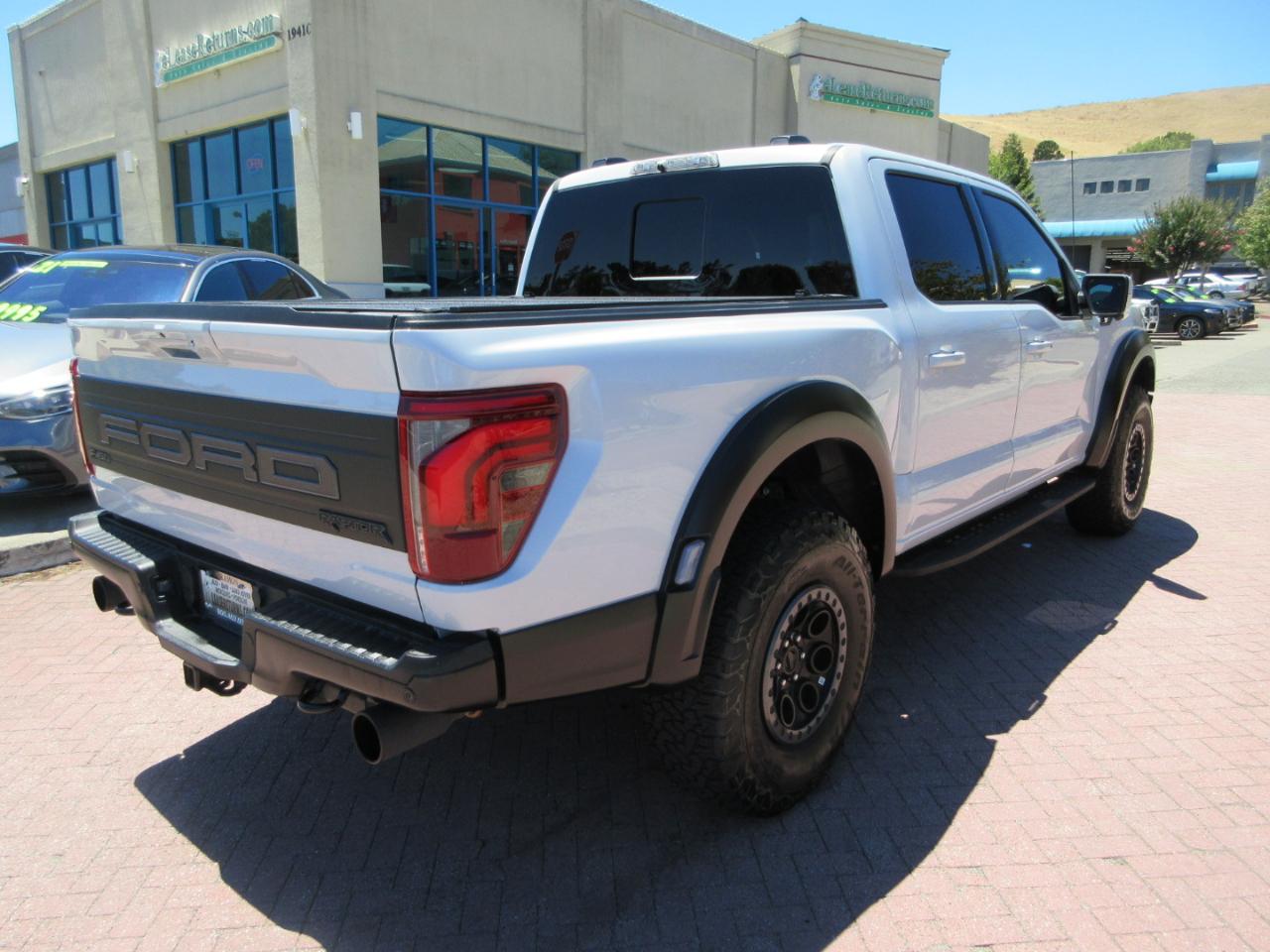 Ford F-150  2025