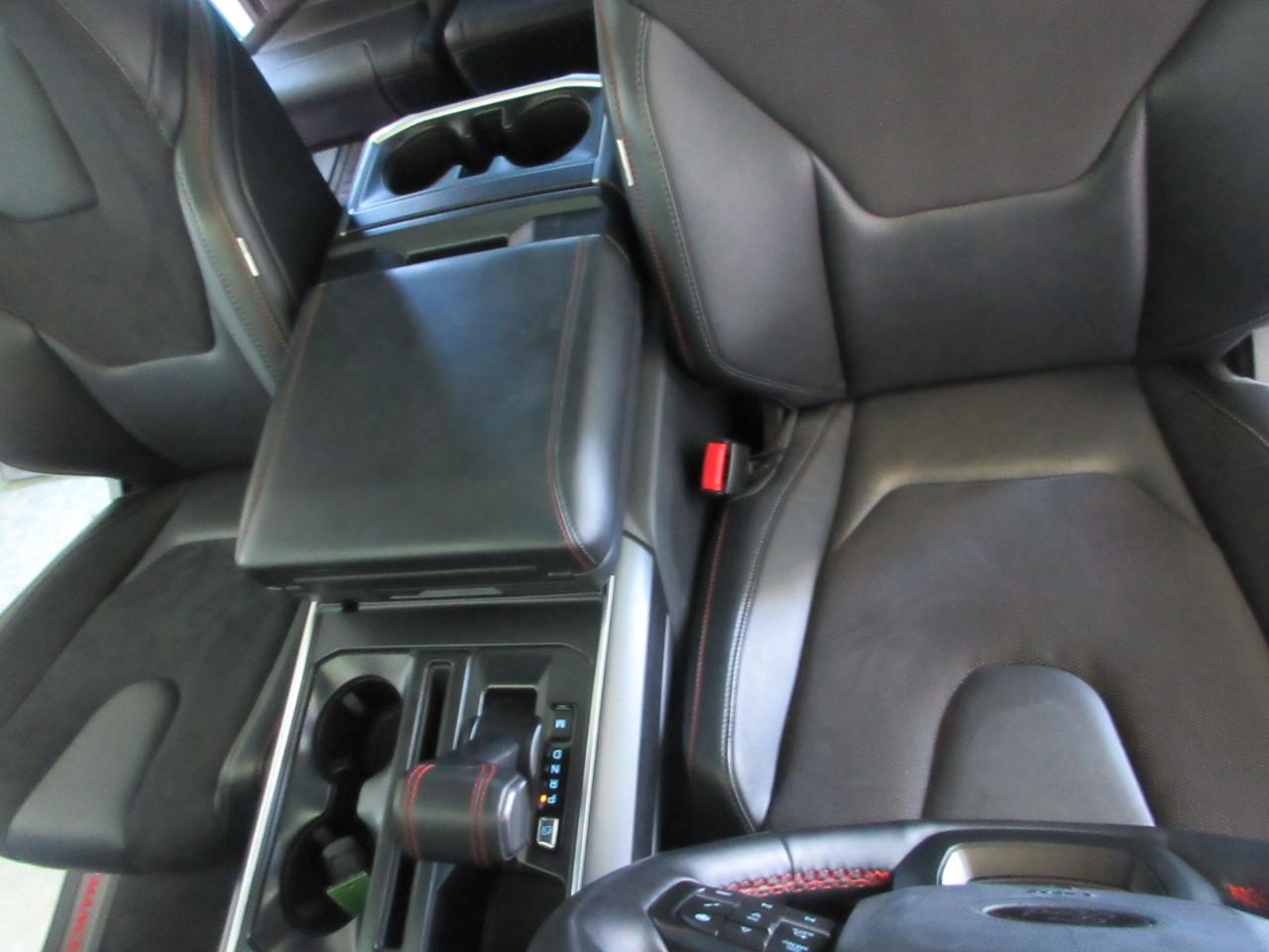 Ford F-150  2025