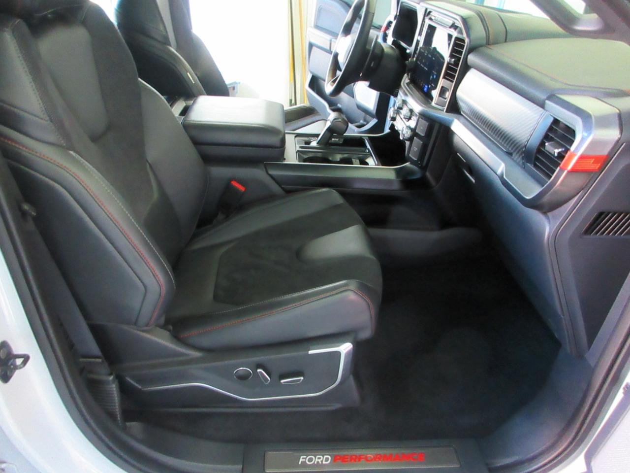 Ford F-150  2025