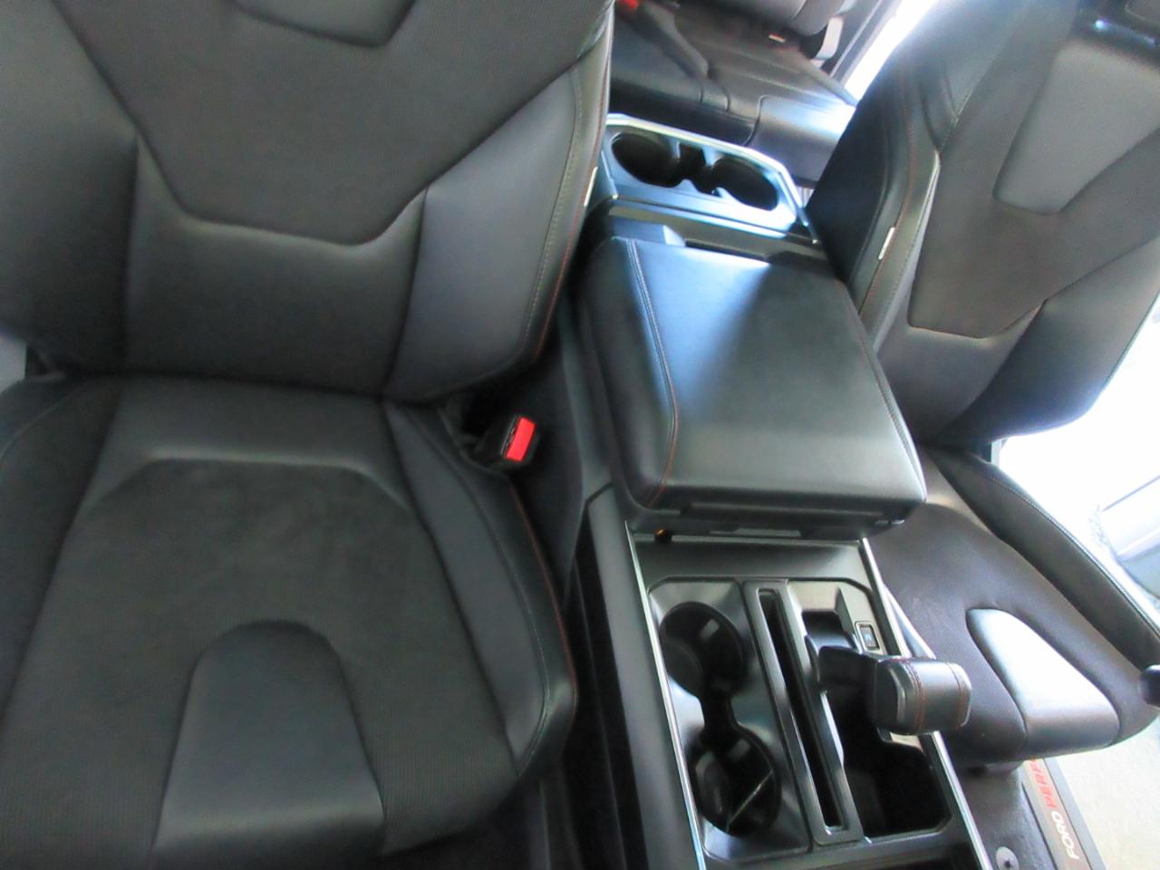 Ford F-150  2025