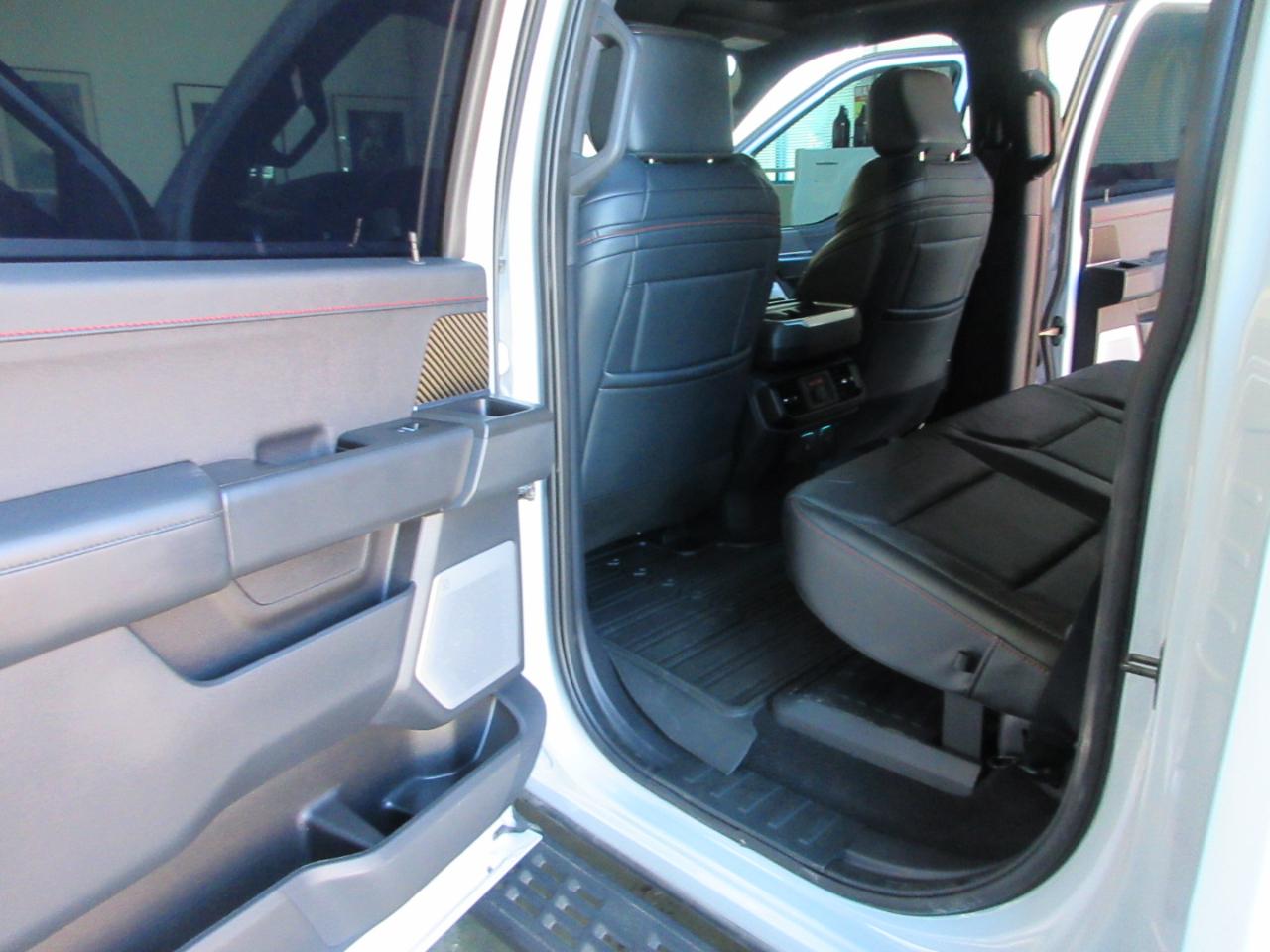 Ford F-150  2025