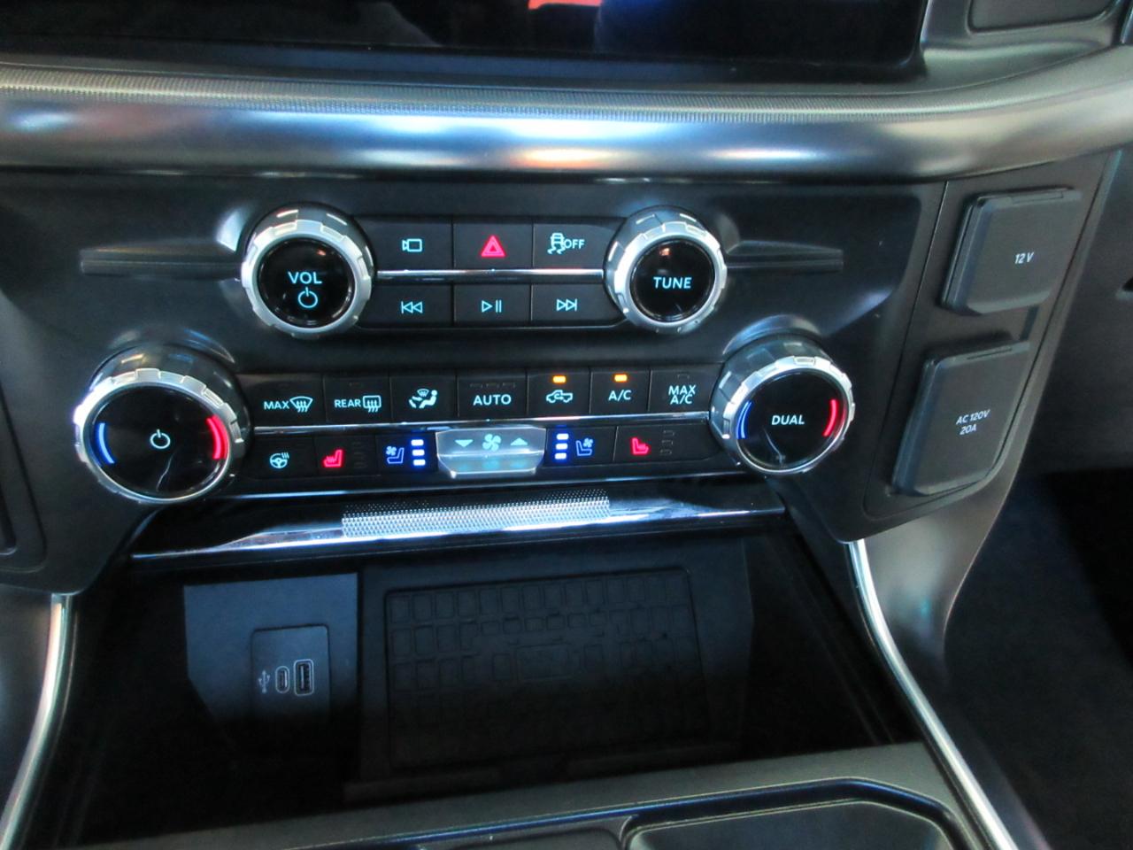 Ford F-150  2025