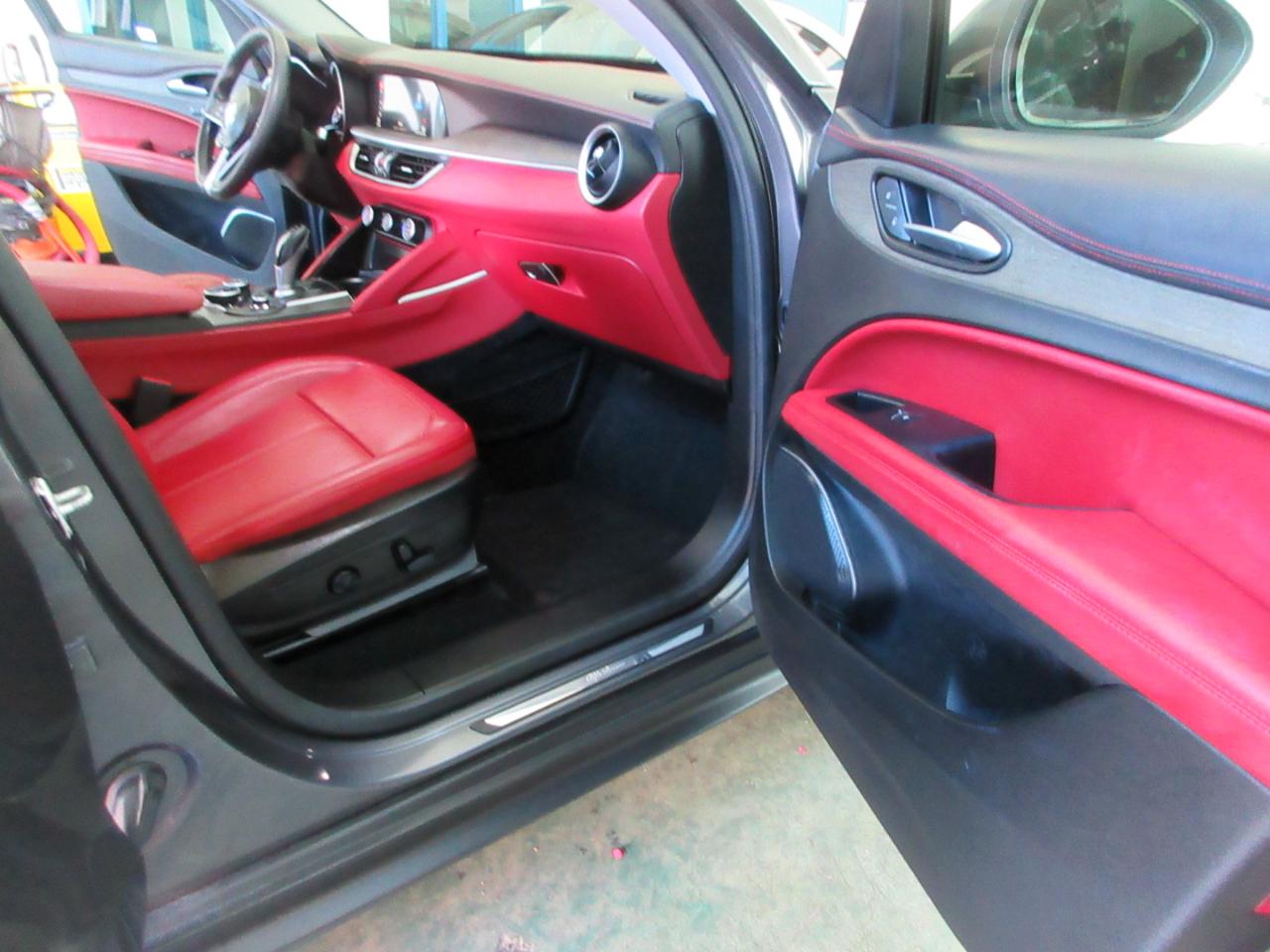 Alfa Romeo Stelvio  2019