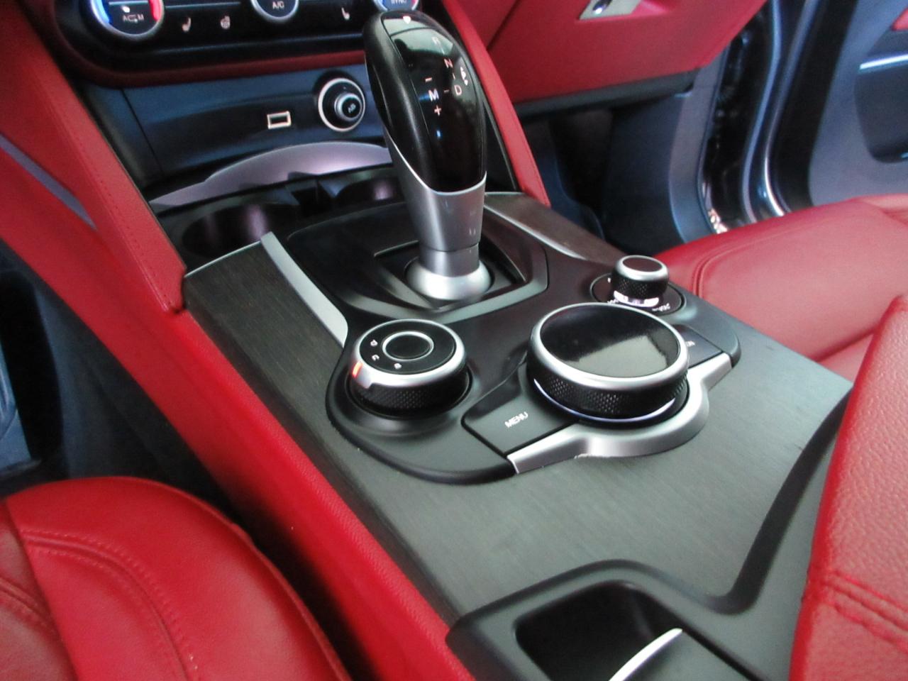 Alfa Romeo Stelvio  2019