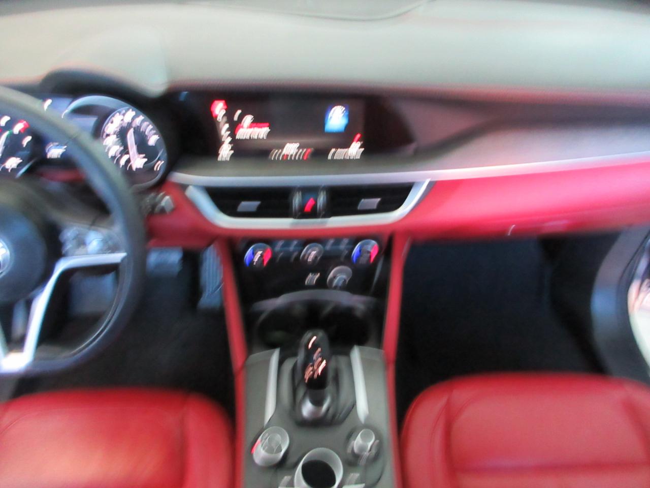 Alfa Romeo Stelvio  2019