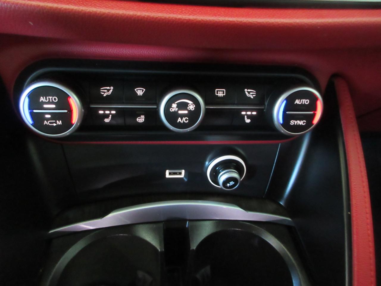 Alfa Romeo Stelvio  2019
