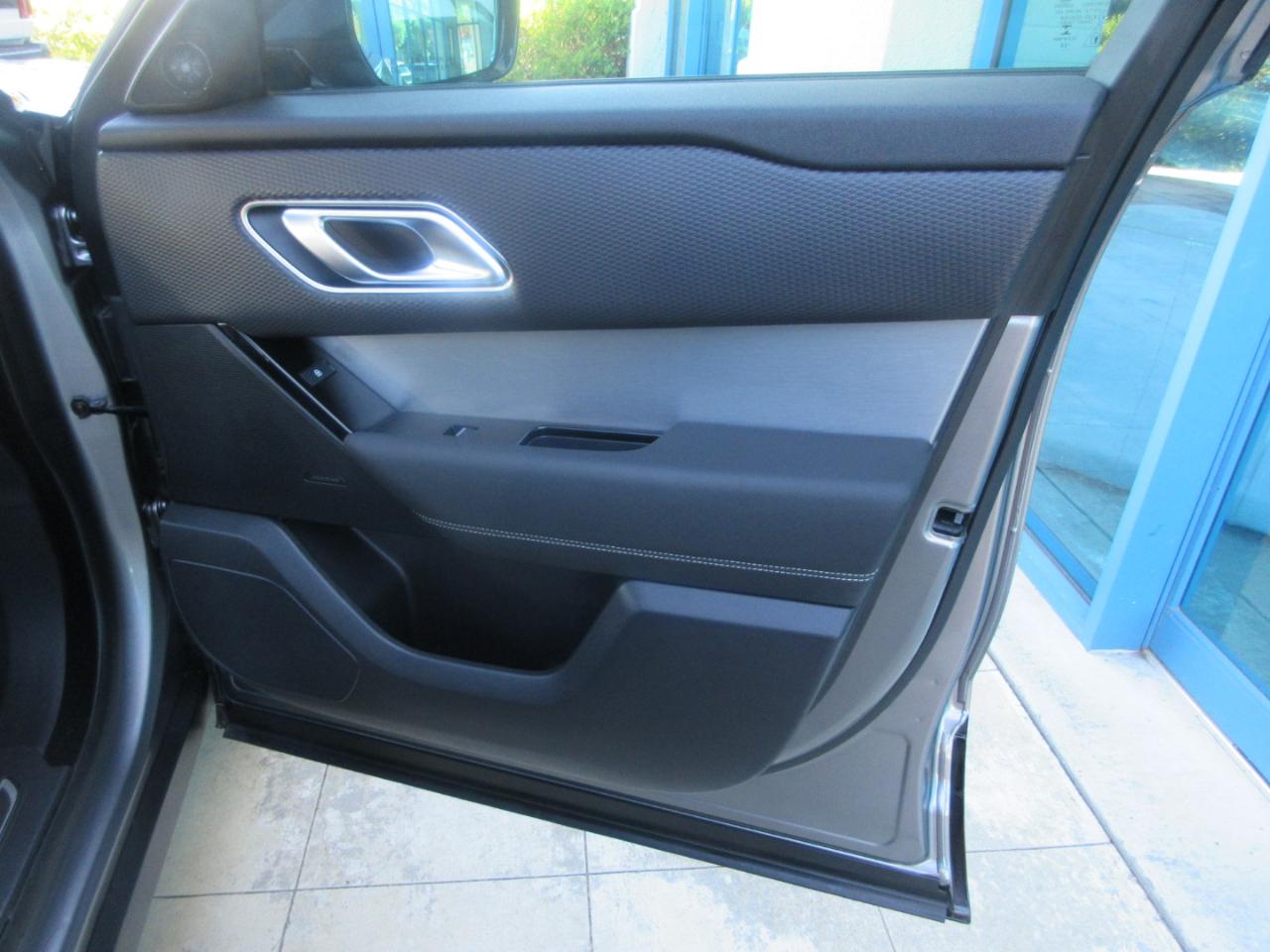 Land Rover Range Rover Velar  2023