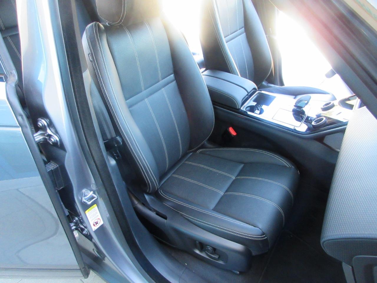 Land Rover Range Rover Velar  2023