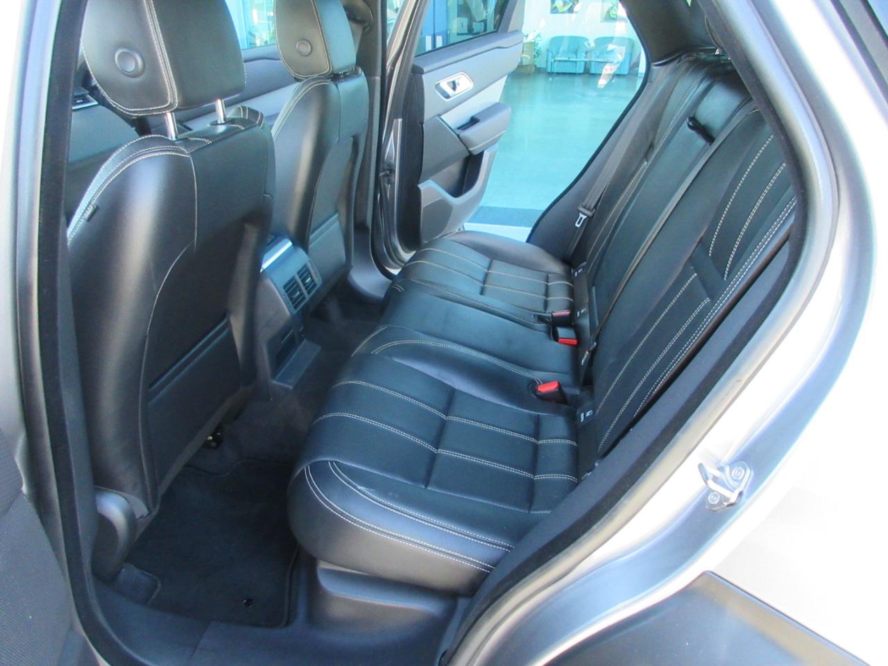 Land Rover Range Rover Velar  2023
