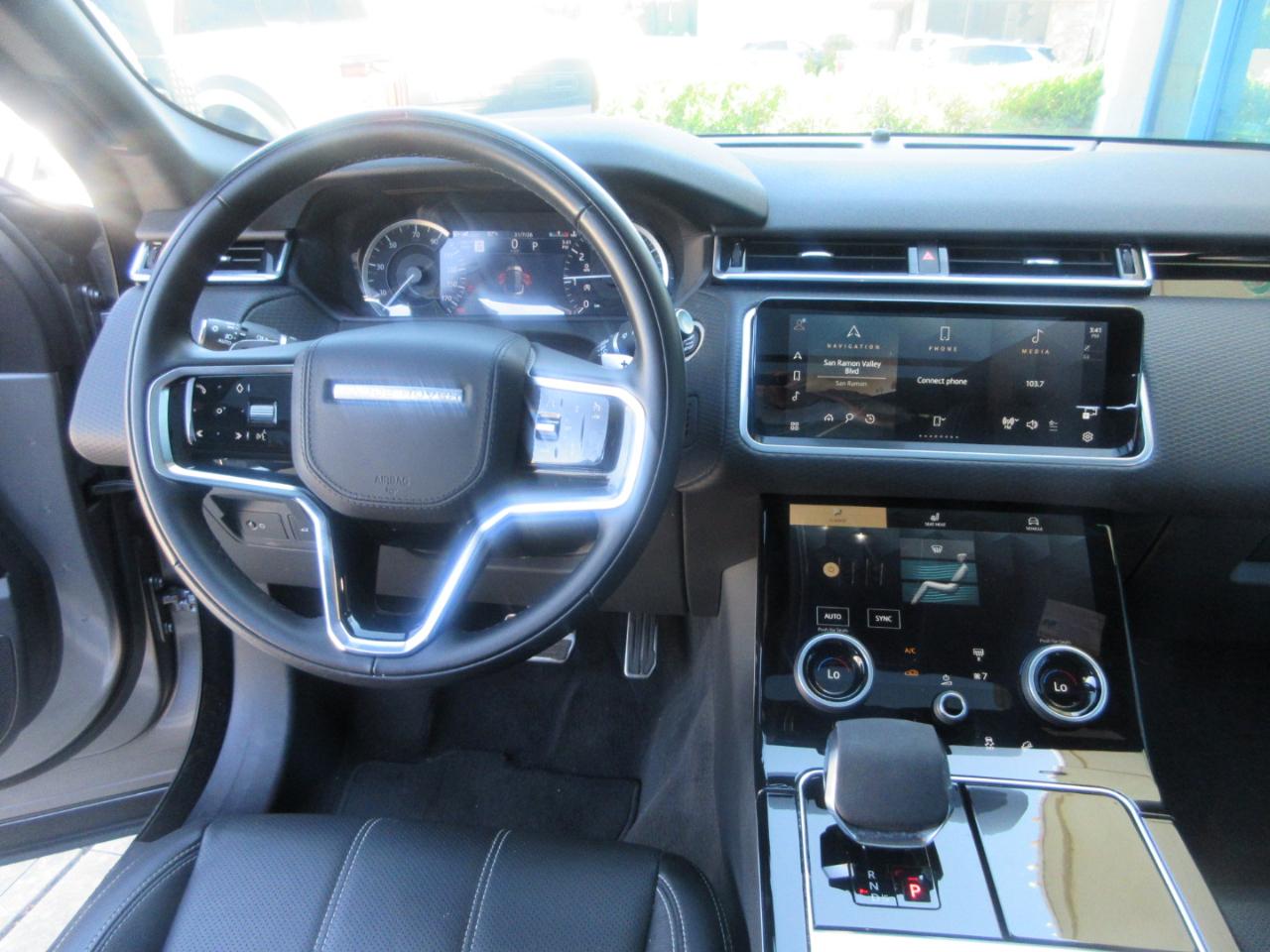 Land Rover Range Rover Velar  2023