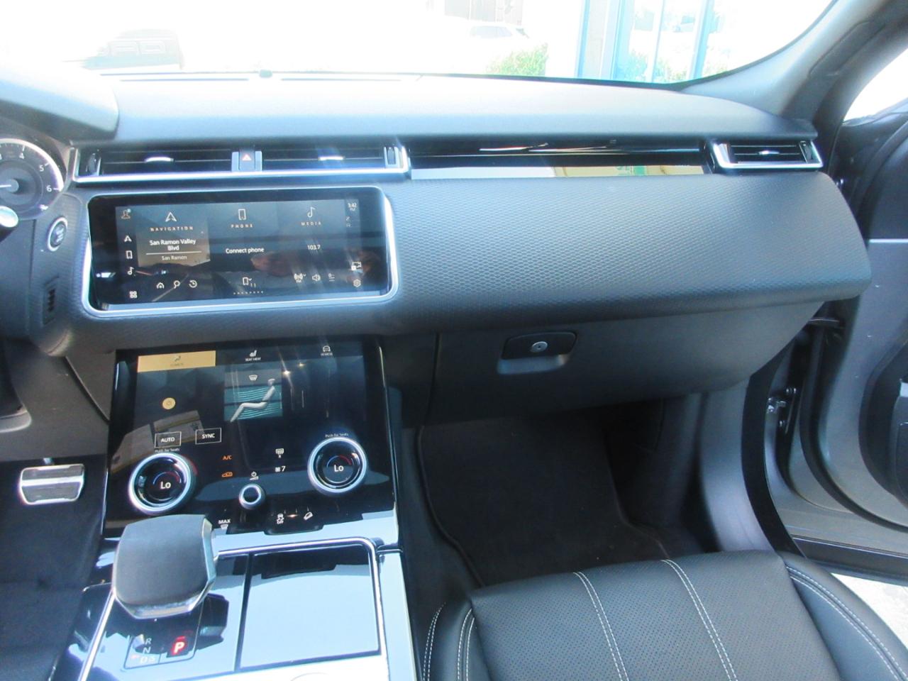 Land Rover Range Rover Velar  2023