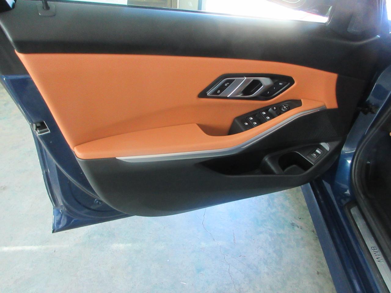 BMW 330i  2023