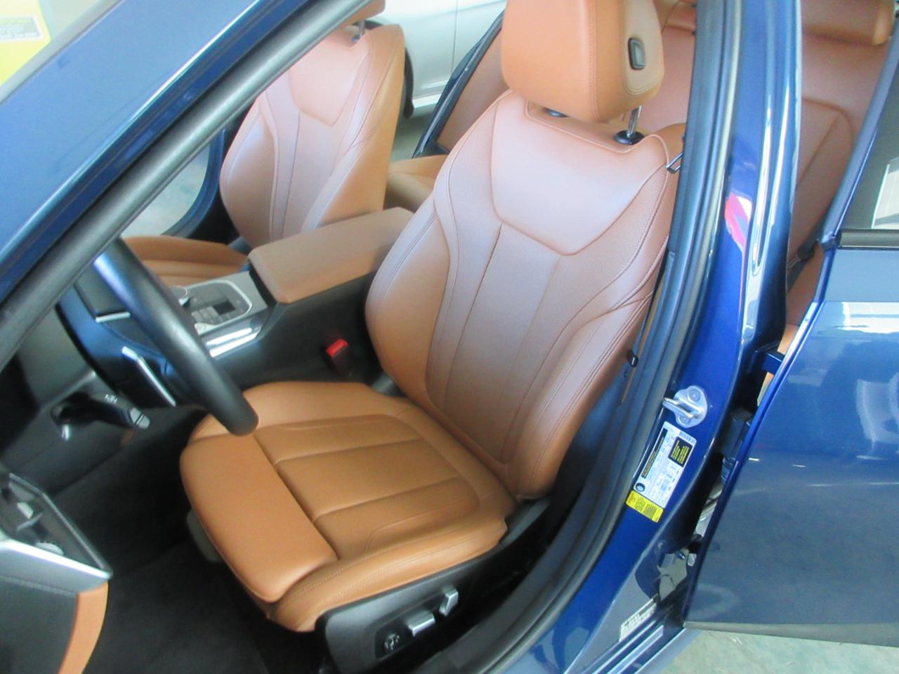 BMW 330i  2023