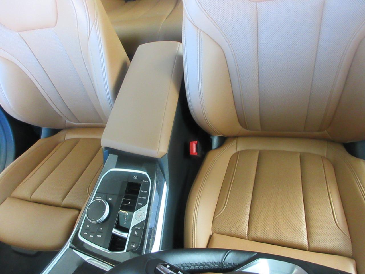 BMW 330i  2023