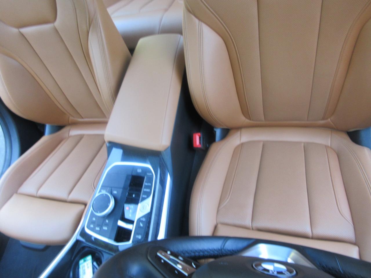BMW 330i  2023