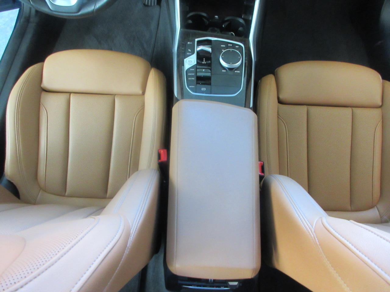 BMW 330i  2023