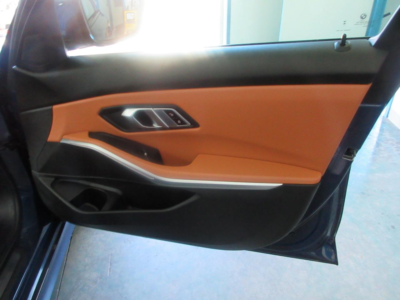 BMW 330i  2023