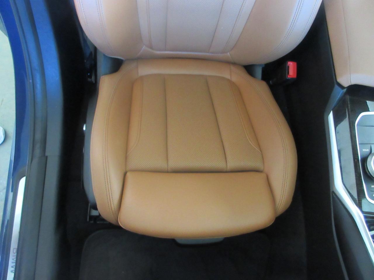 BMW 330i  2023