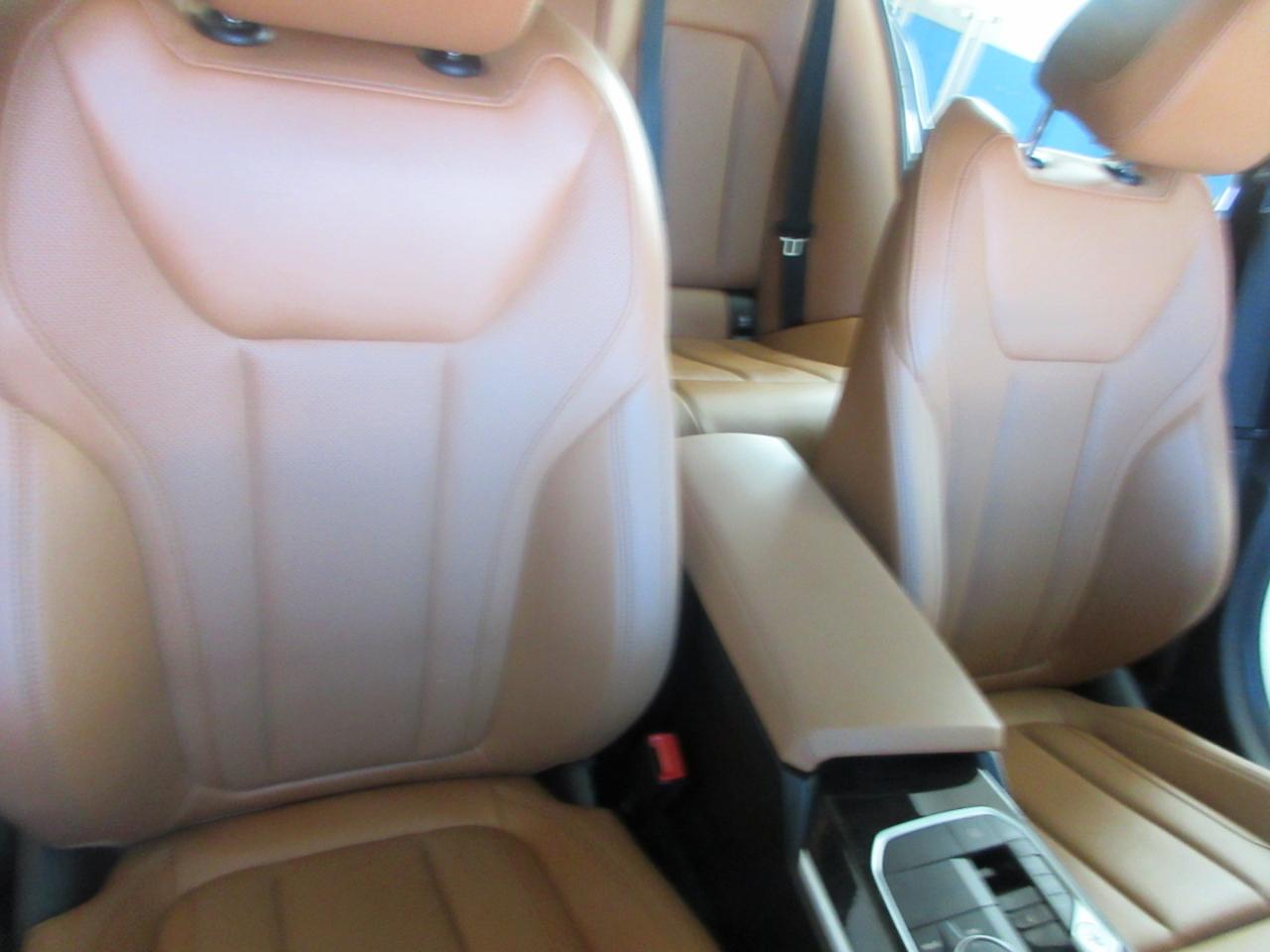 BMW 330i  2023