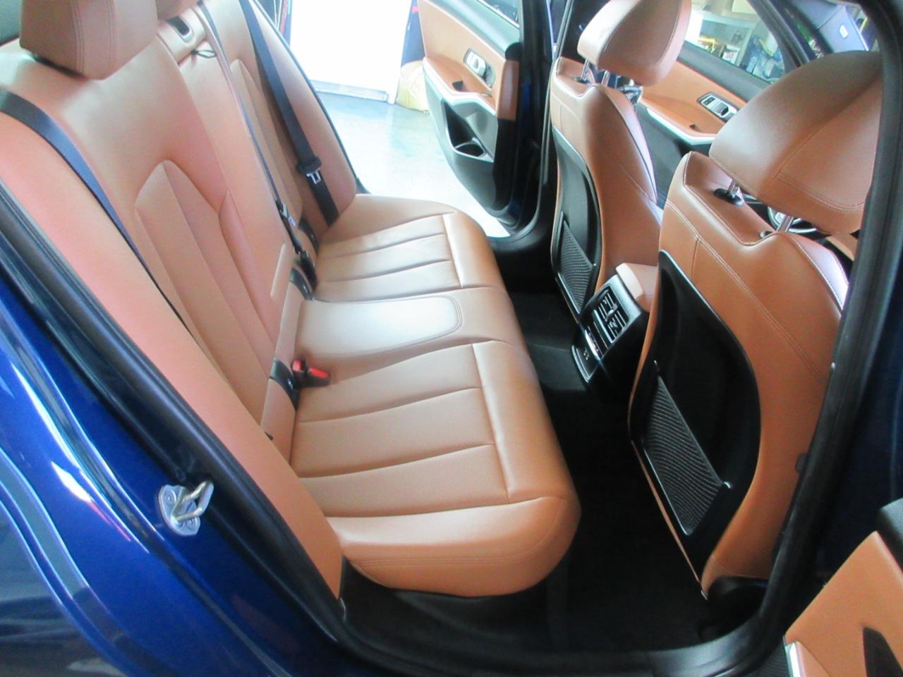 BMW 330i  2023