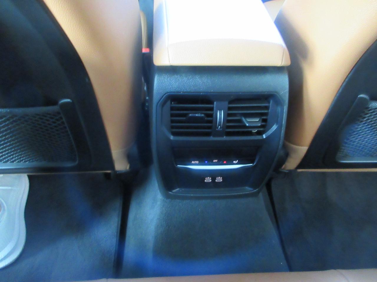 BMW 330i  2023