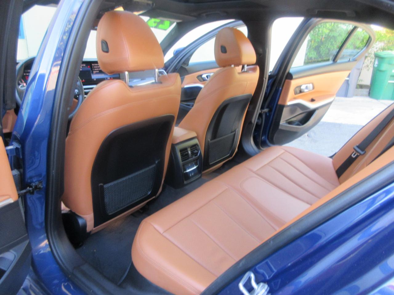 BMW 330i  2023