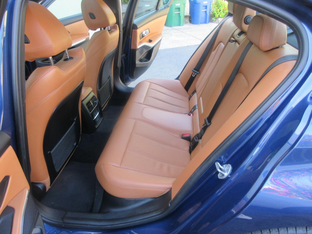 BMW 330i  2023