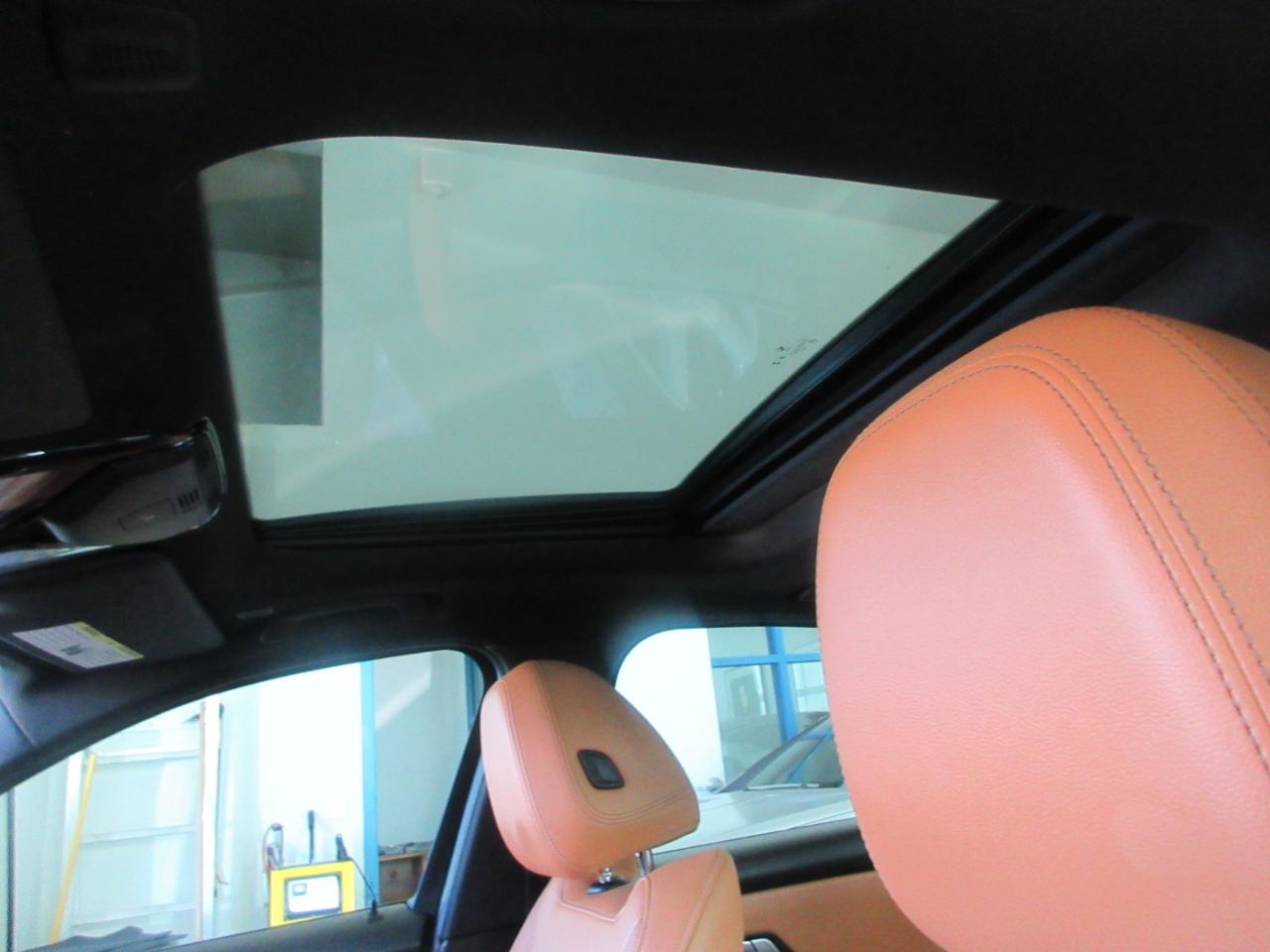 BMW 330i  2023