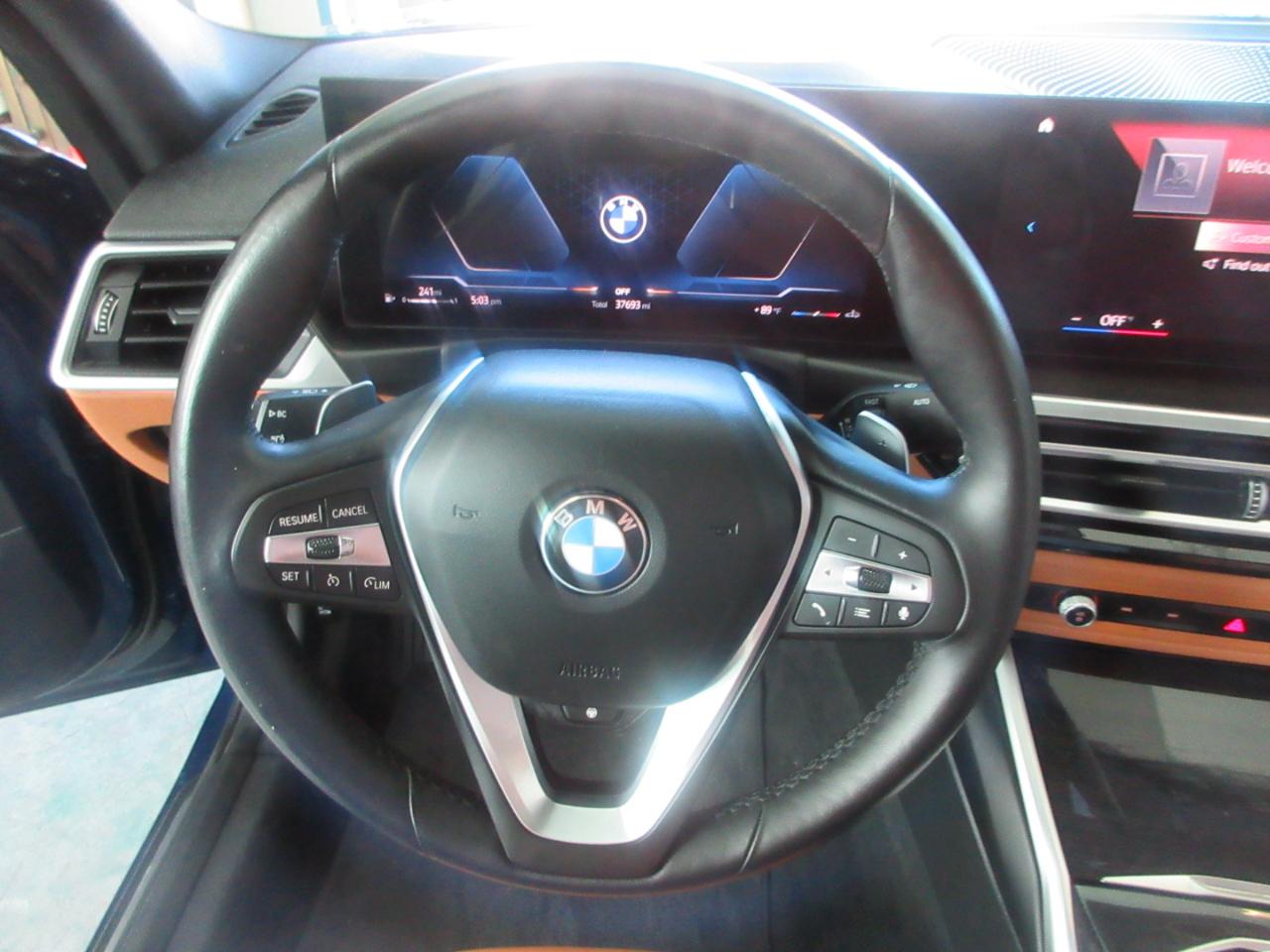 BMW 330i  2023
