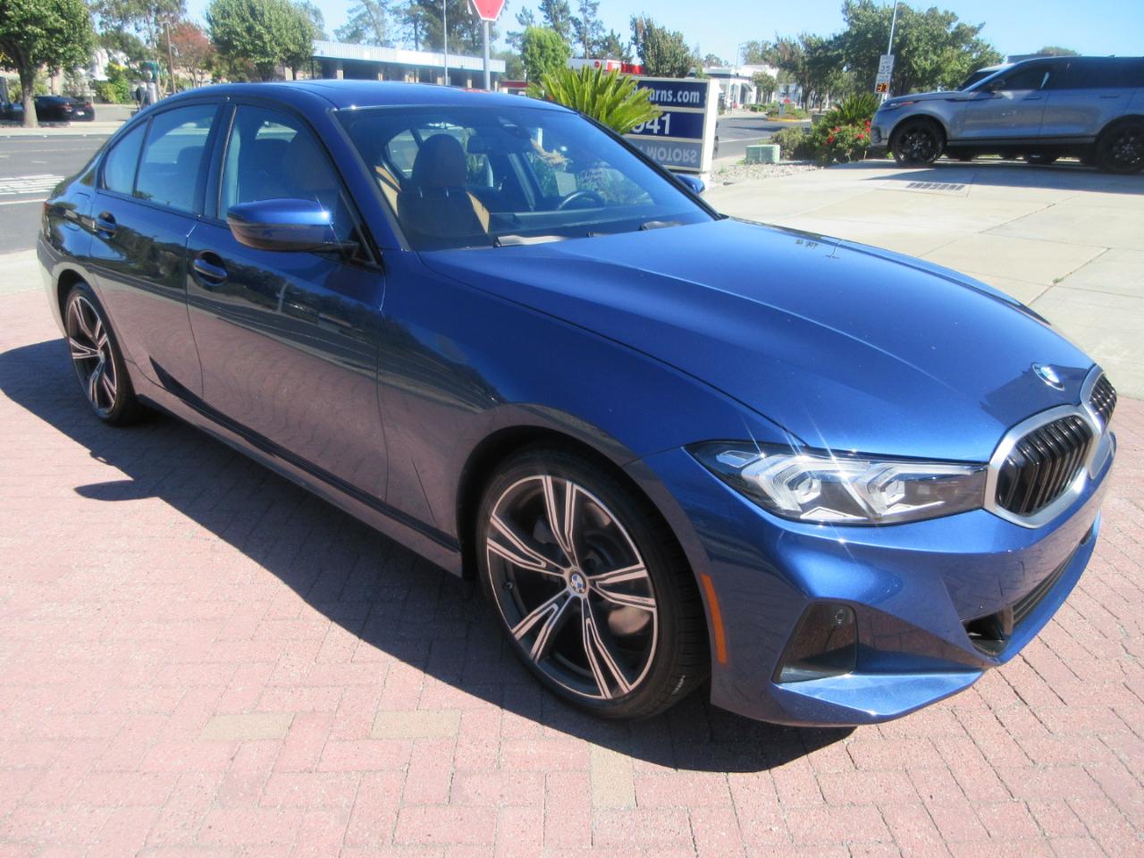 BMW 330i  2023