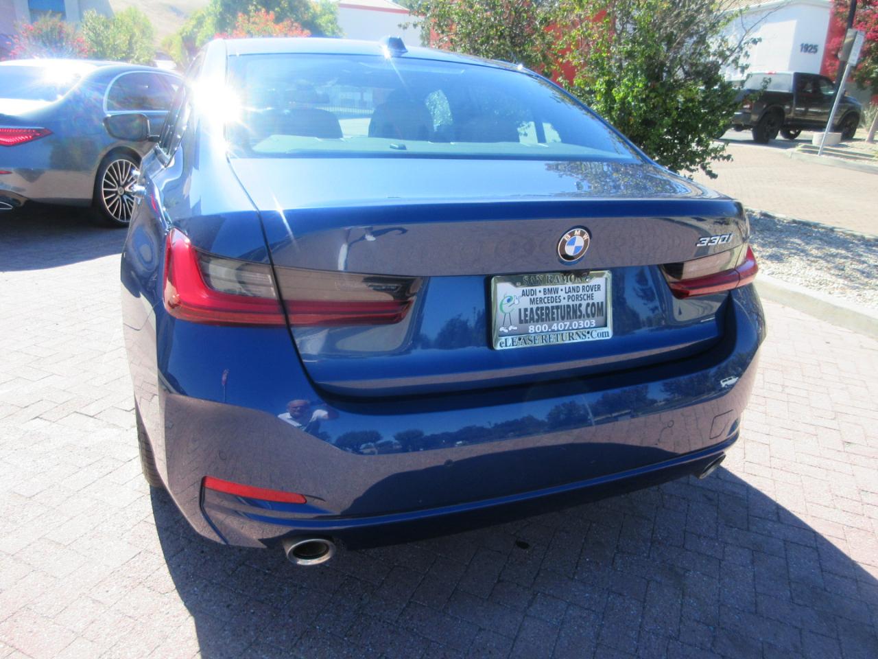 BMW 330i  2023