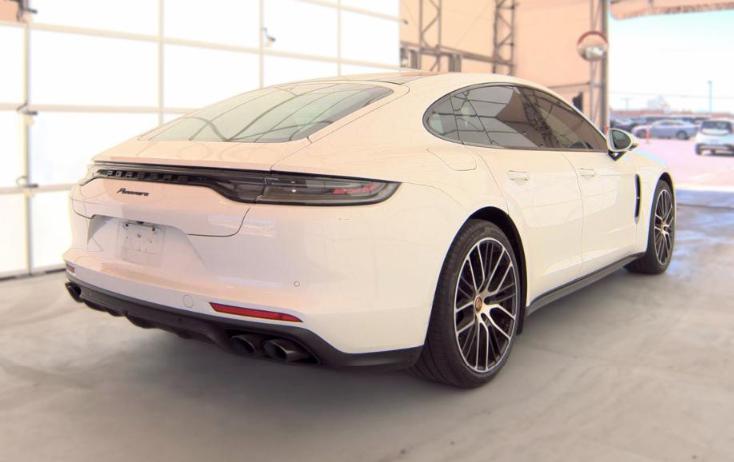 Porsche Panamera  2023