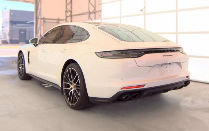 Porsche Panamera  2023