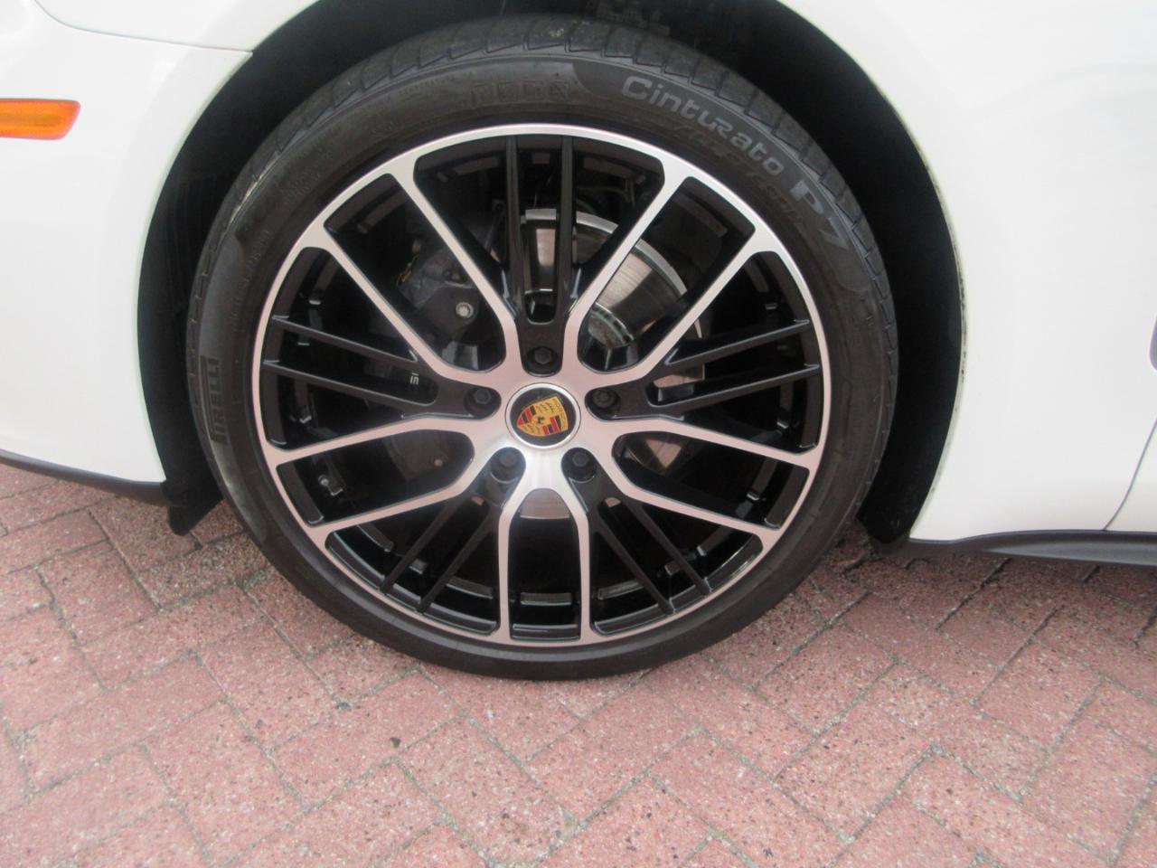 Porsche Panamera  2023