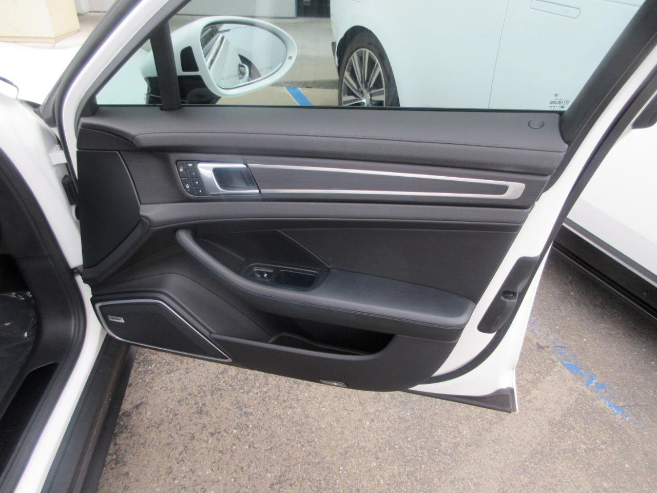 Porsche Panamera  2023