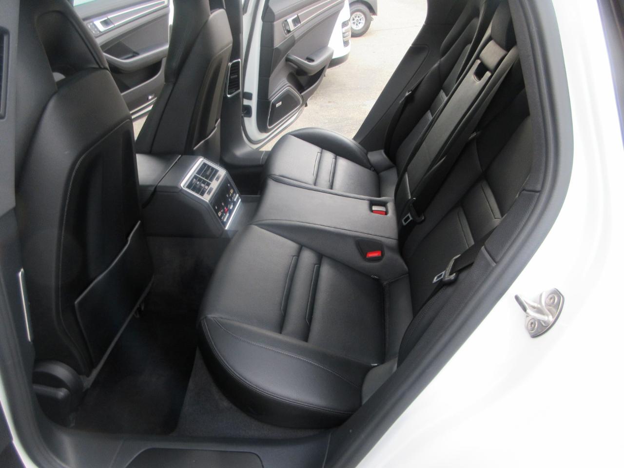 Porsche Panamera  2023