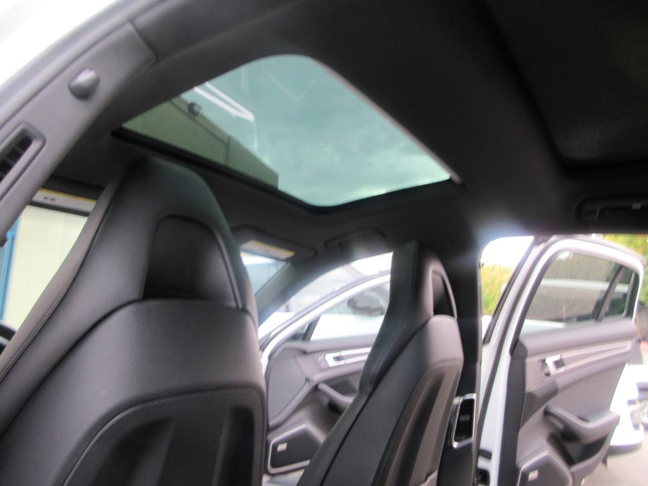 Porsche Panamera  2023