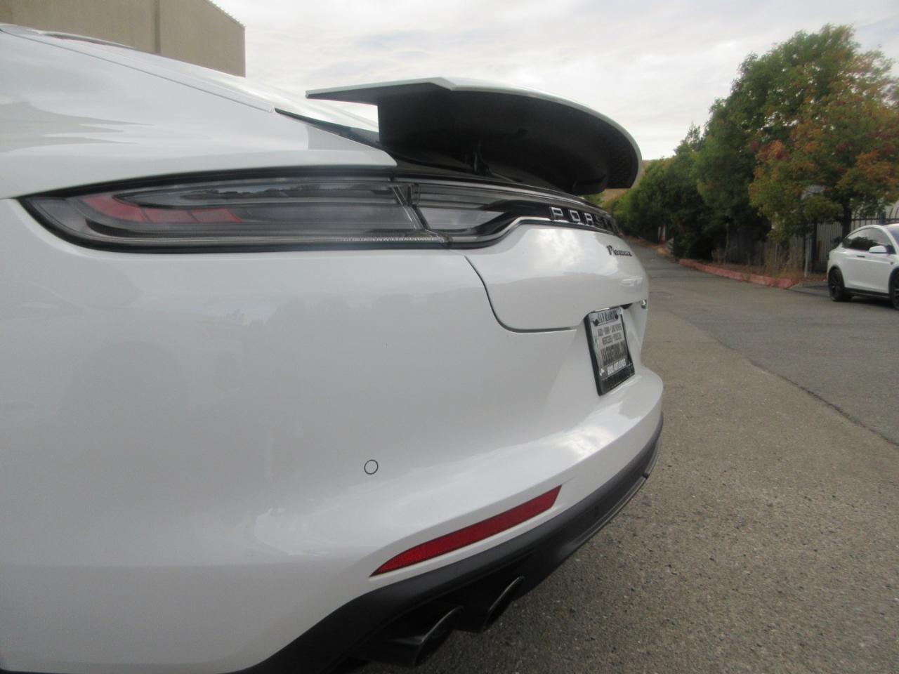 Porsche Panamera  2023