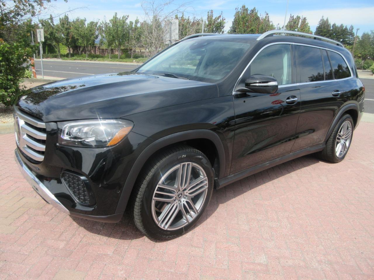2025 Mercedes-Benz GLS 450 YES ONLY 38 MILES**