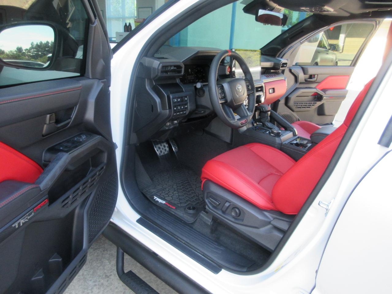 Toyota Tacoma 4WD  2026