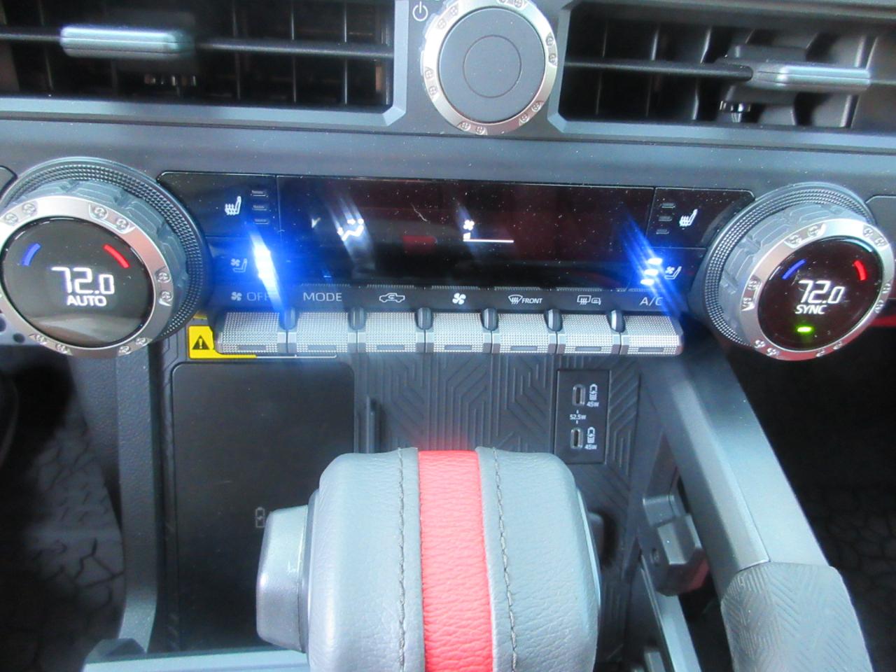 Toyota Tacoma 4WD  2026
