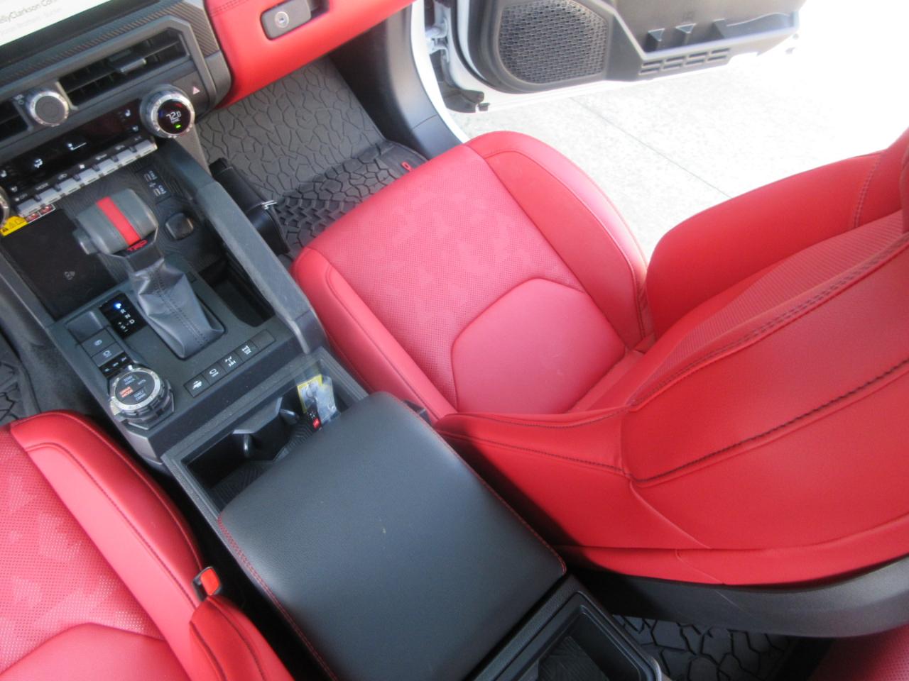 Toyota Tacoma 4WD  2026
