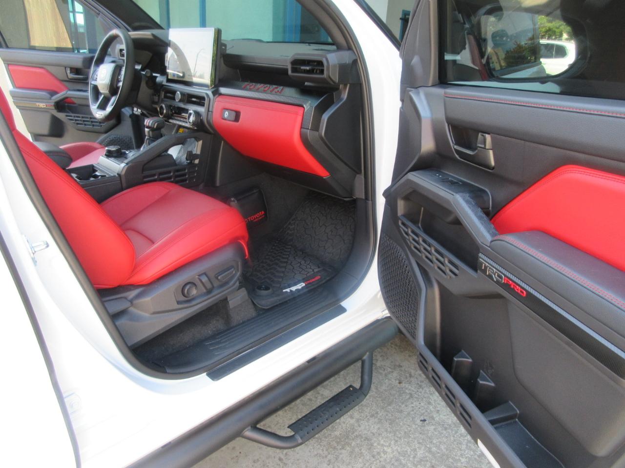 Toyota Tacoma 4WD  2026