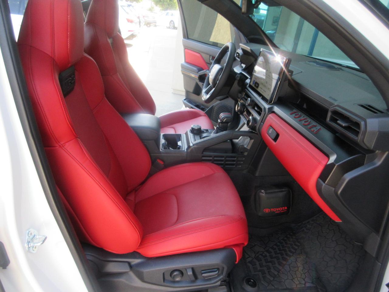 Toyota Tacoma 4WD  2026